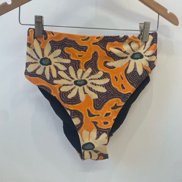 Nanuska Bikini - Picture 3 of 8